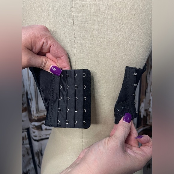 Oh yes Metallic Studded Crop Top - Picture 6 of 7